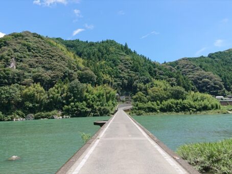 名越屋沈下橋